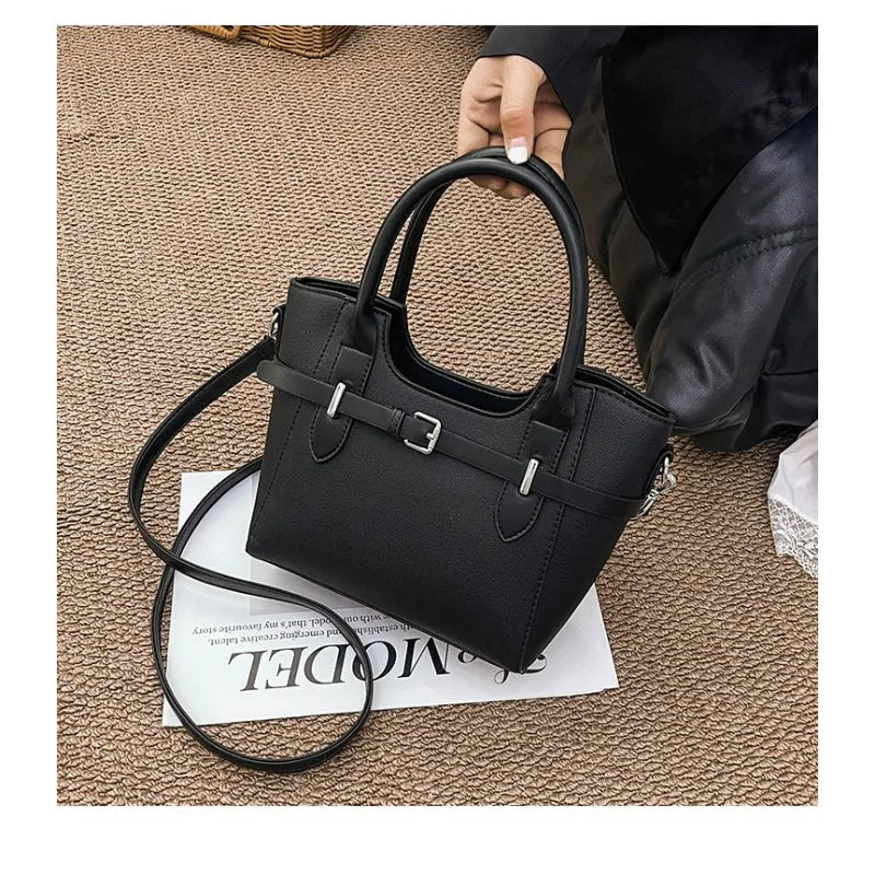Daily commuting handbag, women's new fashionable retro high-end sensory communication bag, single shoulder crossbody bag