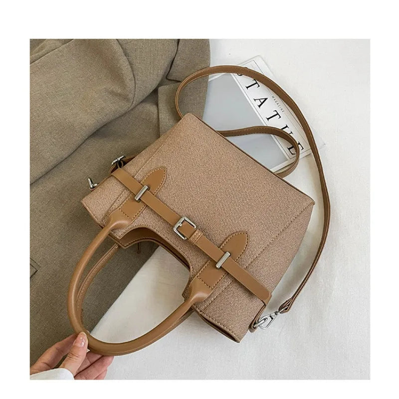 Daily commuting handbag, women's new fashionable retro high-end sensory communication bag, single shoulder crossbody bag