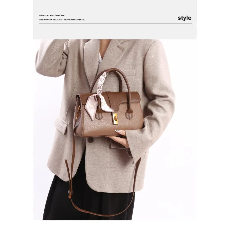 Fashionable and minimalist handbag for women, high-end crossbody bag, large capacity commuting handbag for women