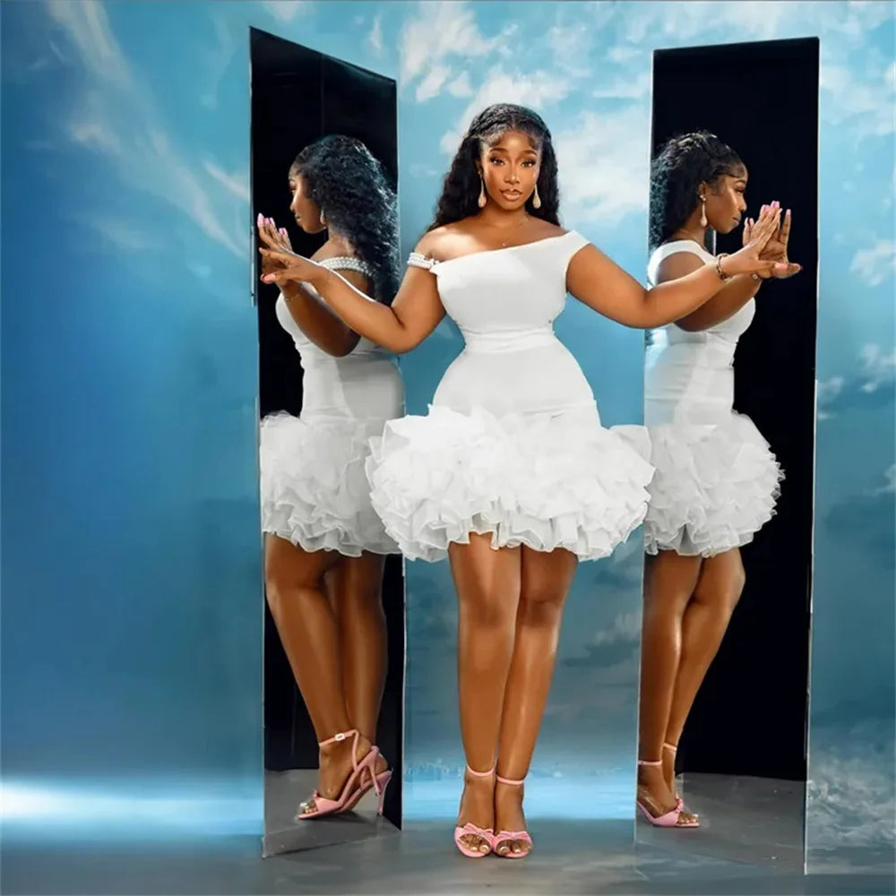 Sexy White Short Prom Dress 2024 For Black Girls Ruffles Pearls Off Shoulder Homecoming Gown Birthday Party Customized 