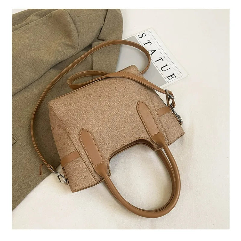 Daily commuting handbag, women's new fashionable retro high-end sensory communication bag, single shoulder crossbody bag