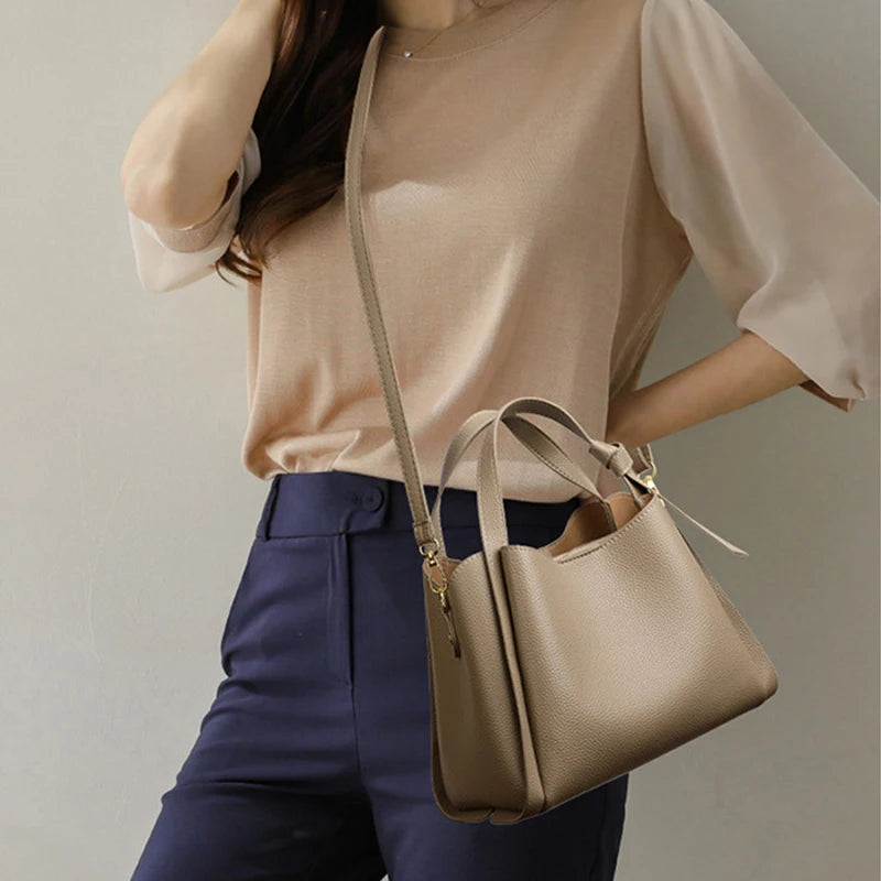 Women's Handbags Retro Fashion Simple New Texture Large Capacity Shoulder Bag Portable Messenger Bucket Bag