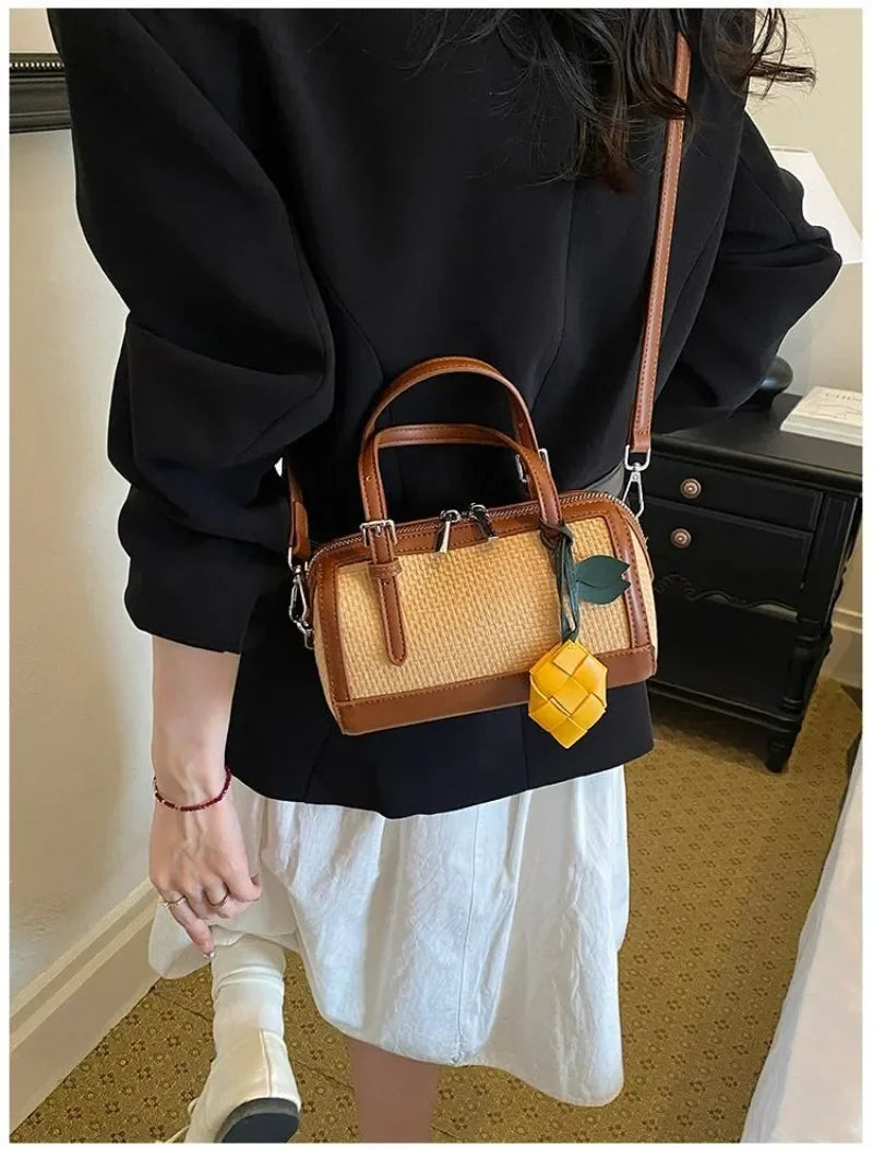 Trendy and Fashionable Woven Handbag for Women - New Style, Versatile for All Occasions, Crossbody Backpack with Boston Design.
