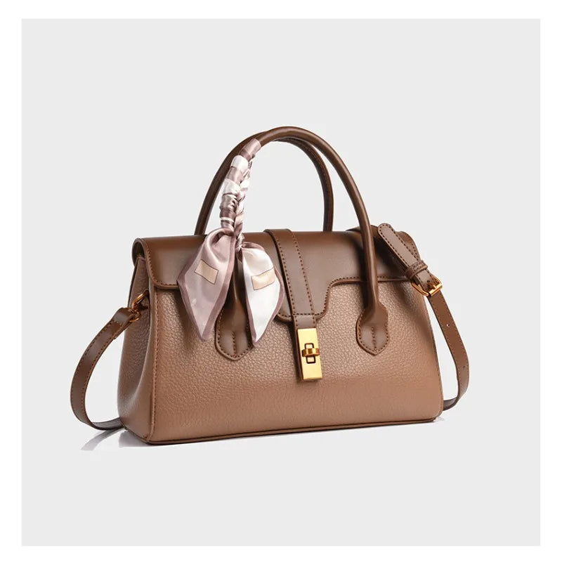 Fashionable and minimalist handbag for women, high-end crossbody bag, large capacity commuting handbag for women