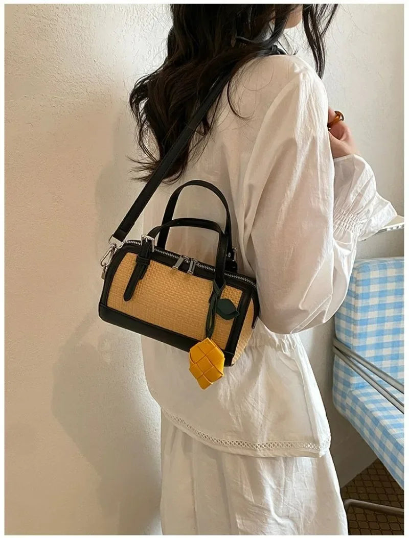 Trendy and Fashionable Woven Handbag for Women - New Style, Versatile for All Occasions, Crossbody Backpack with Boston Design.